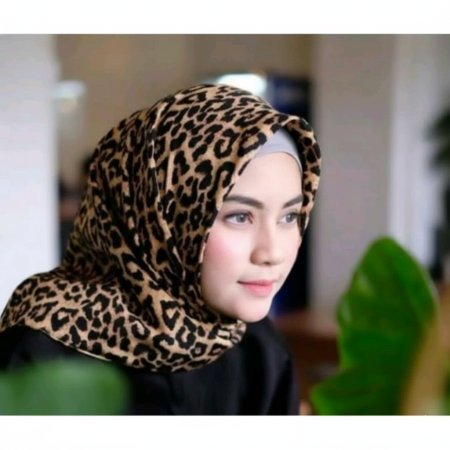 Bergo scraf macan