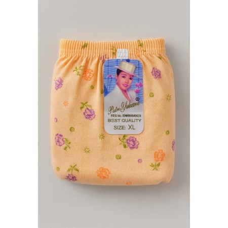 Celana dalam motif bunga kecil