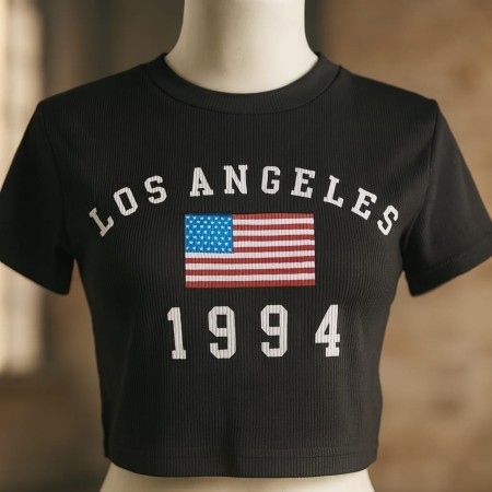 Te crop lengan pendek los angeles hitam