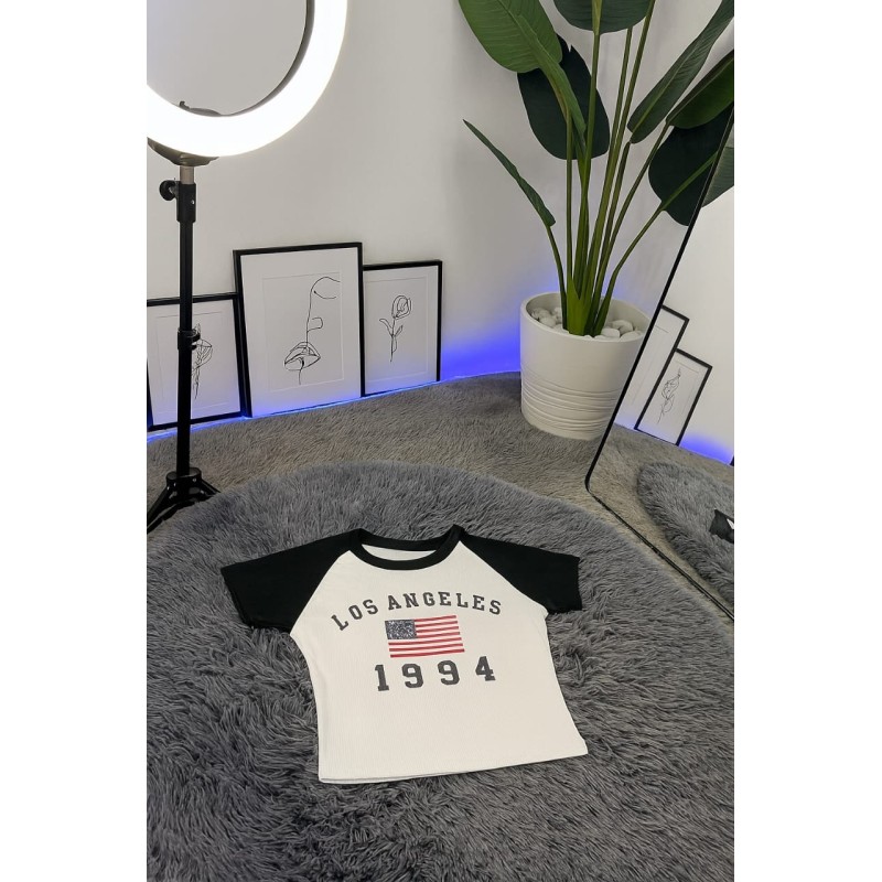 Te crop lengan pendek los angeles putih