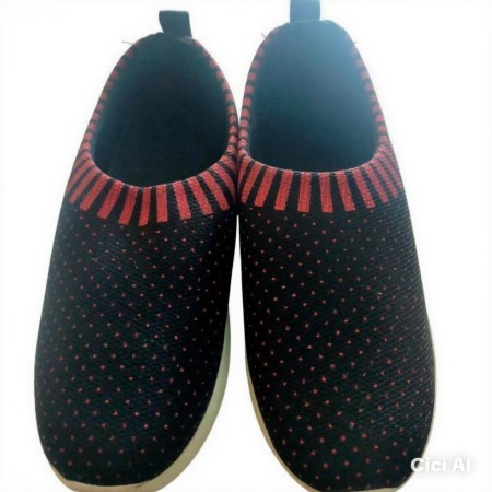 Sepatu flat tanpa tali garis hitam pink