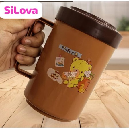 Mug coklat tutup karakter beruang kuning
