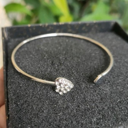 Gelang titanium aksesoris