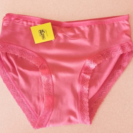 Celana dalam renda wanita merek W@W