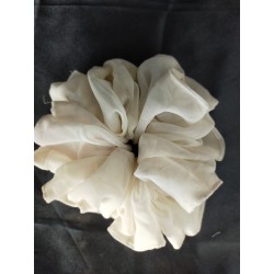 Ikat rambut cepol warna putih (GKS Legok)