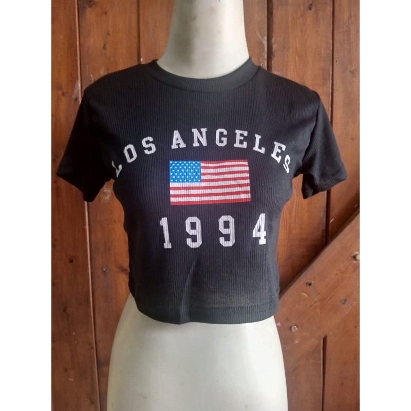 Te crop lengan pendek los angeles hitam (GKS Legok)