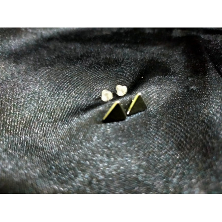 Anting segitiga silver (GKS Legok)
