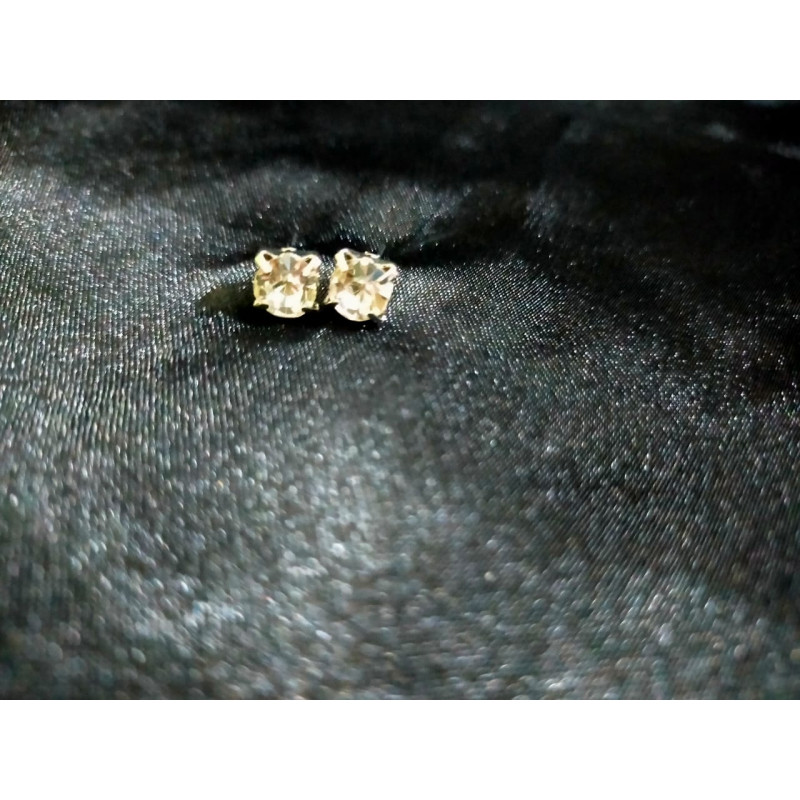 Anting segi4 kristal silver (GKS Legok)