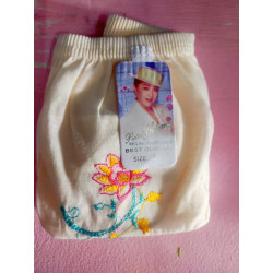 Celana dalam motif bunga cream L (GKS Legok)