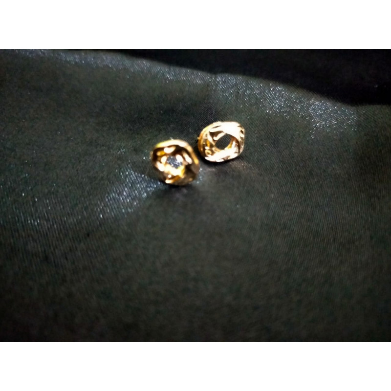 Anting bunga Hestia gold (GKS Legok)